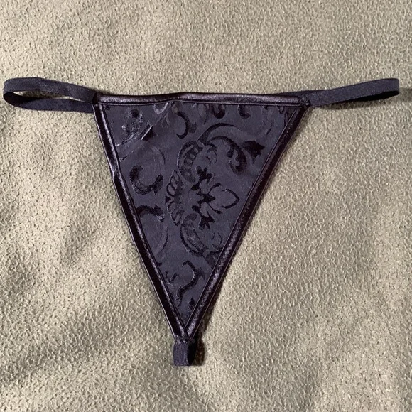 NWT elegant bustier w/ matching thong. Approx. 14 in. Expands approx. 4 inches - Picture 8 of 11